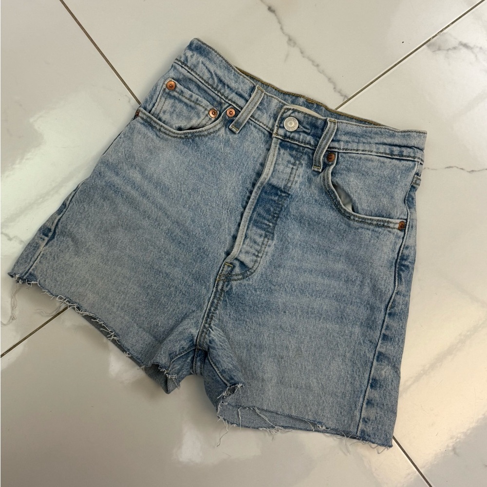 Levi's High-Rise Straight Light Blue Jeans Size 25